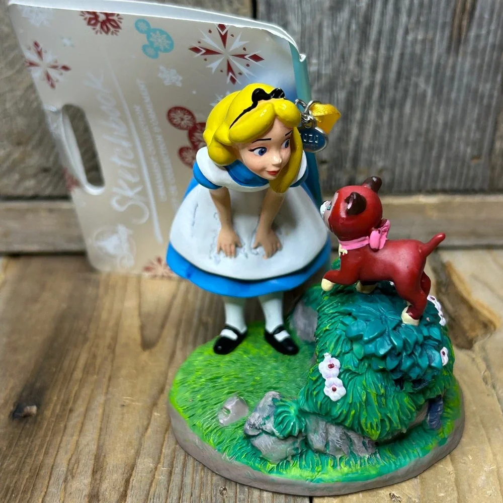 Disney Sketchbook Alice in Wonderland Dinah Rabbit Hole 2020 Ornament